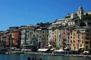 Xtrallusion photo gallery of Italy. Photos, pictures, images and photographs of the Italian Rivieras, the Italian Lakes, the Italian Alps, the Cinque Terre, the Amalfi coast and some of the most beautiful corners of Italy. Plus photos of Italian cities such as Pisa, Milan, Genoa and Rome.